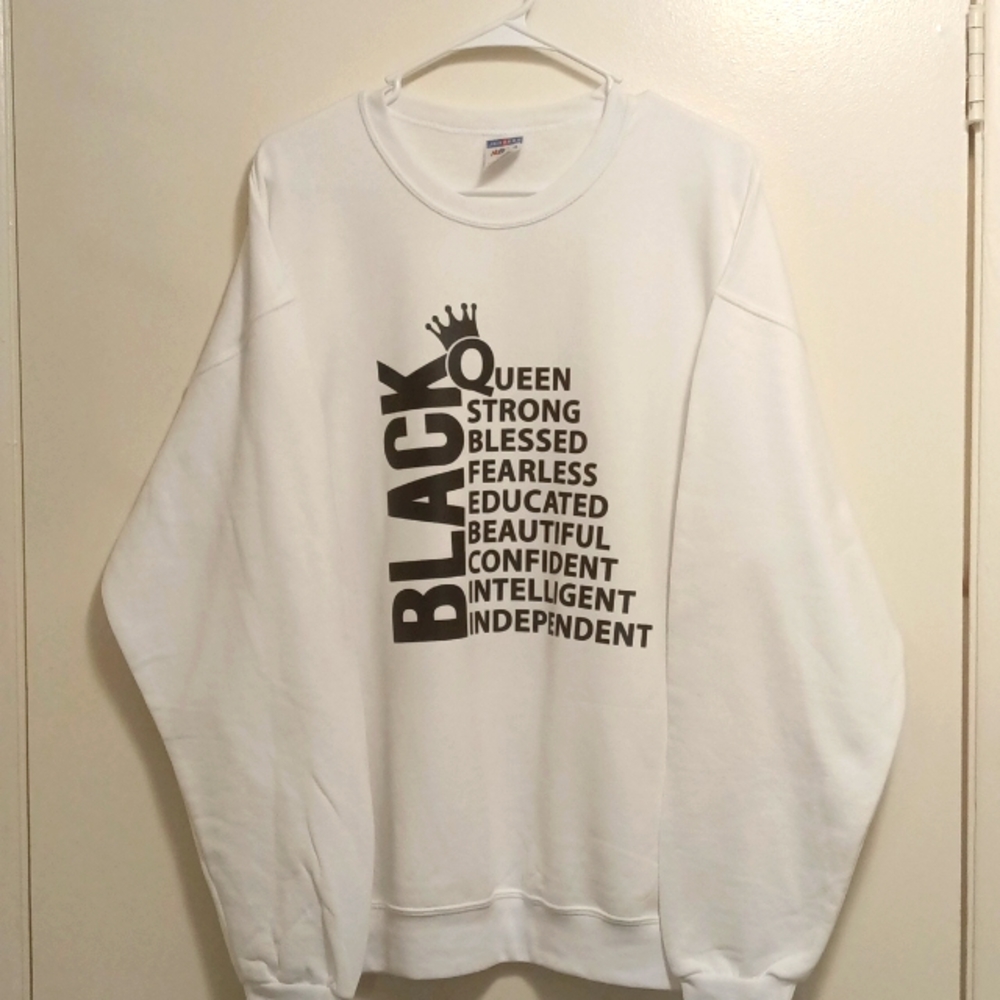 Jerzees XL White graphic sweatshirt.
